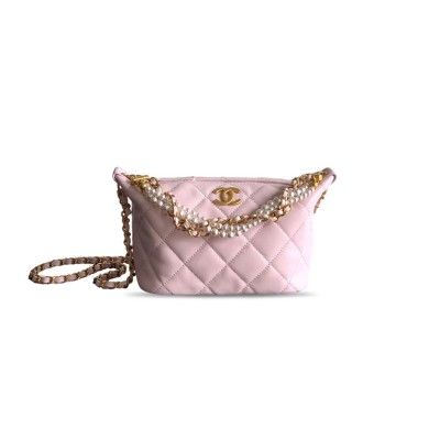CHANEL PEARL CHAIN LUNCHBOX BAG (23.5*13*7.5cm) CHANEL PEARL CHAIN LUNCHBOX BAG (23.5*13*7.5cm)